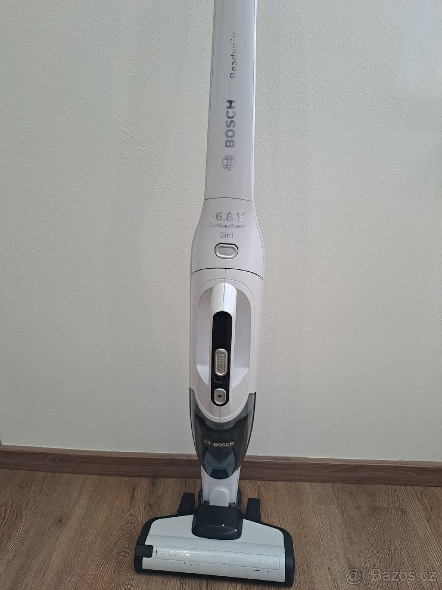 aku tyčový vysavač BOSCH