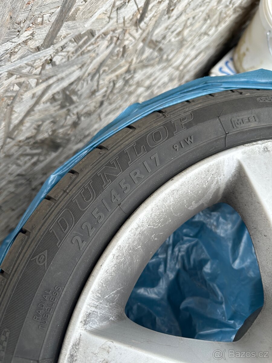 225/45 r17 letní
