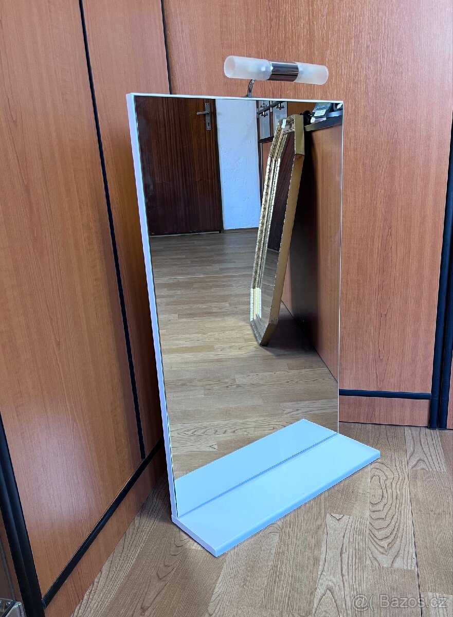 Koupelnové zrcadlo