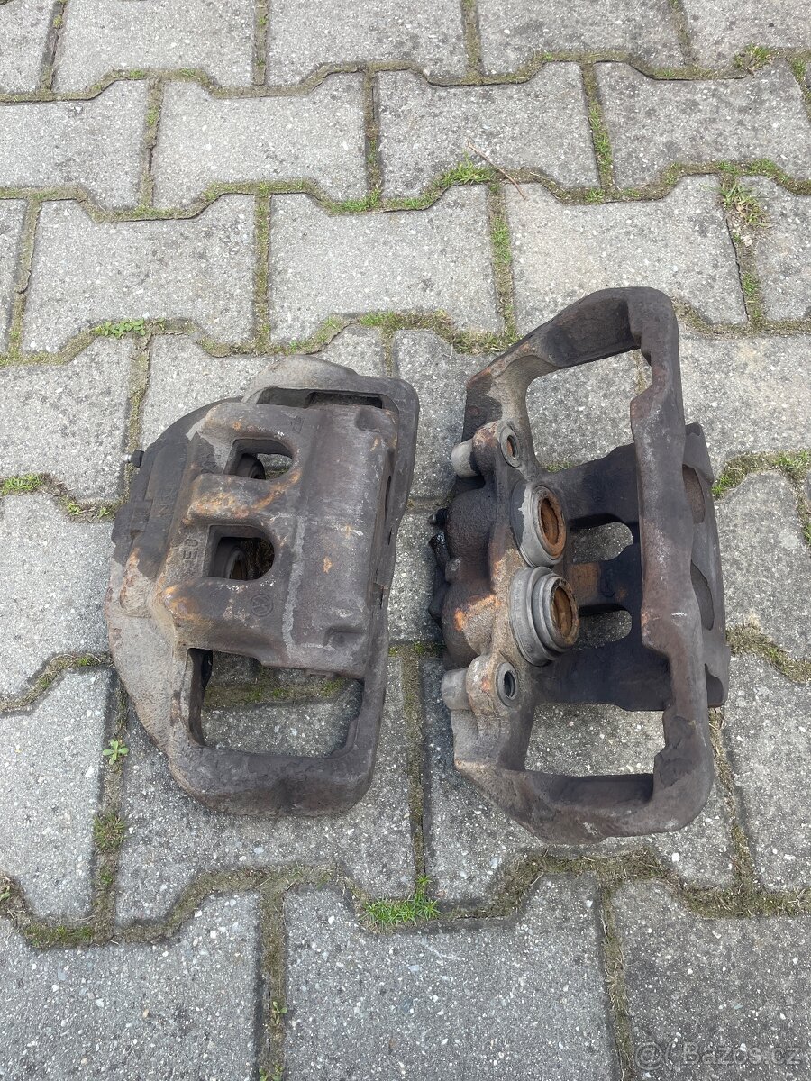 Přední třmeny VW T5, T6 pro průměr kotouče 340mm
