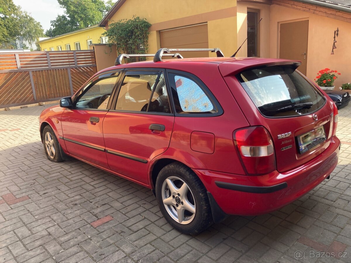 Mazda 323f 1.5 Díly, rok 2000, 125k najeto