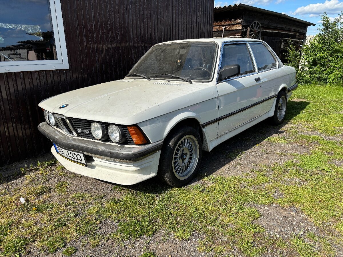 BMW 320 e21