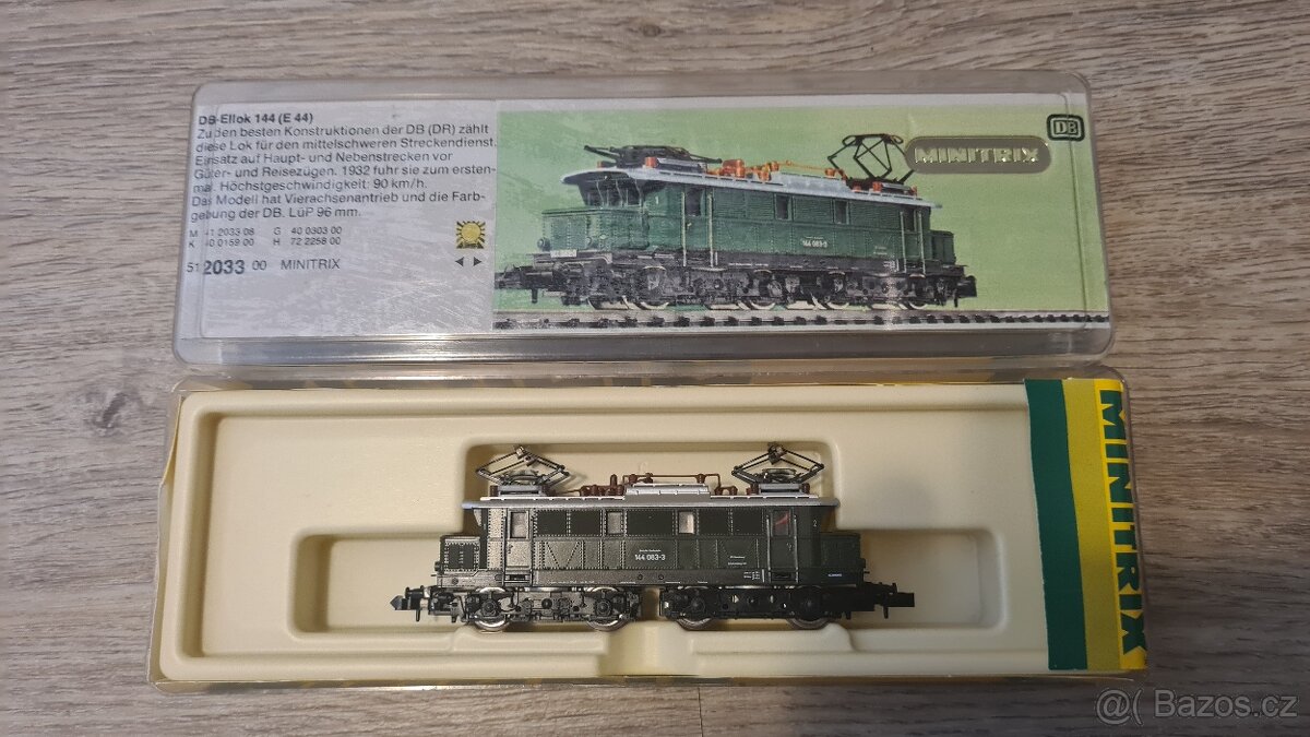 Vláčky N - lokomotiva E144