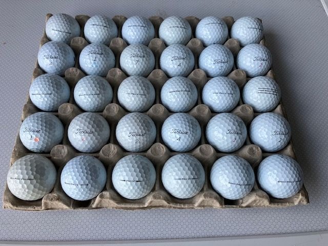 Golfové míčky