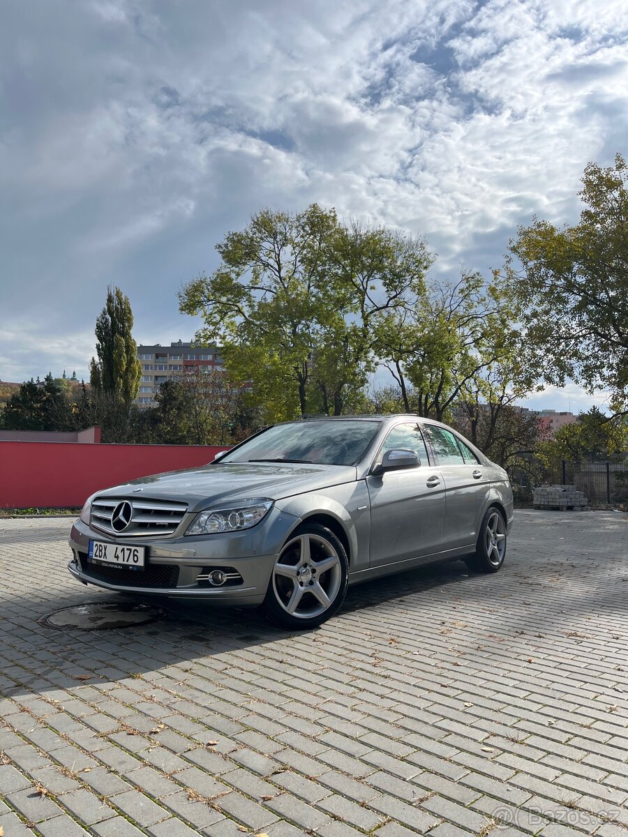 Mercedes-Benz W204 C280 4Matic