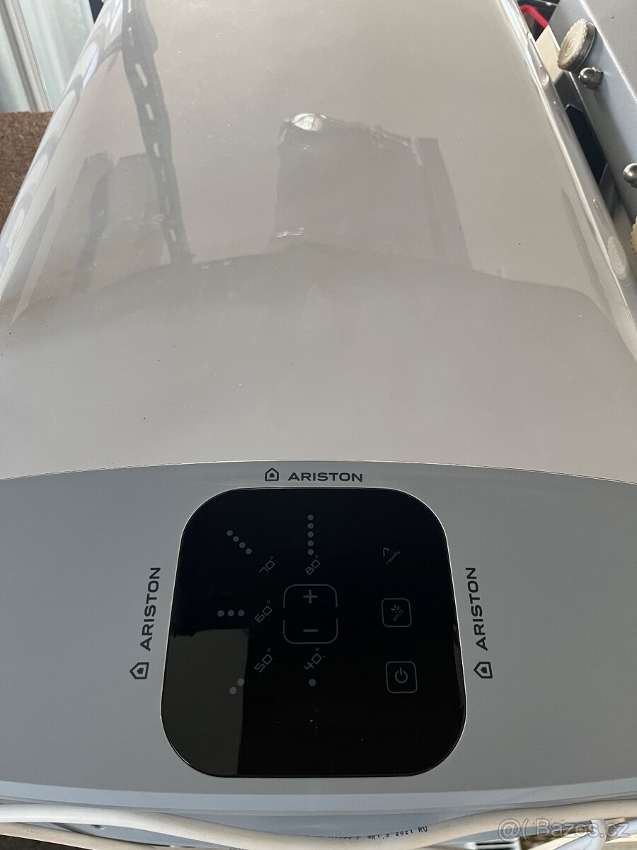 BOJLER ARISTON 65litrů