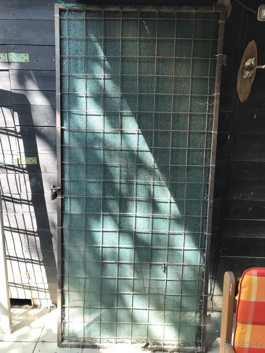 Dvoukřídlá brána/branka