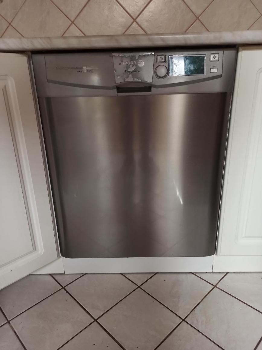 Vestavěná myčka značka FAGOR