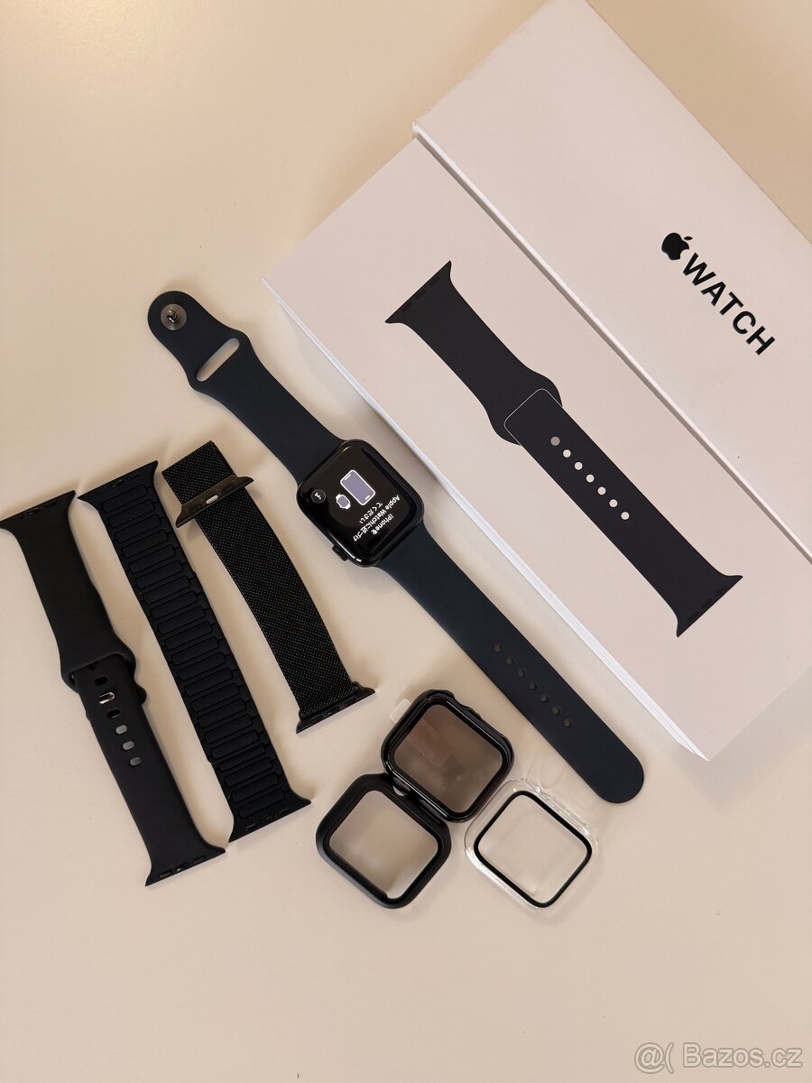 🔥 Prodám Apple Watch SE 44 mm – temně inkoustová, stále v z