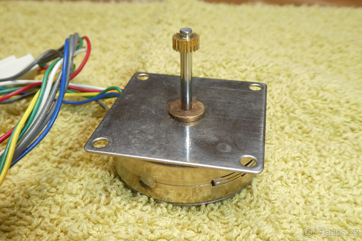 krokový motor Fuji SMS40-4812-D