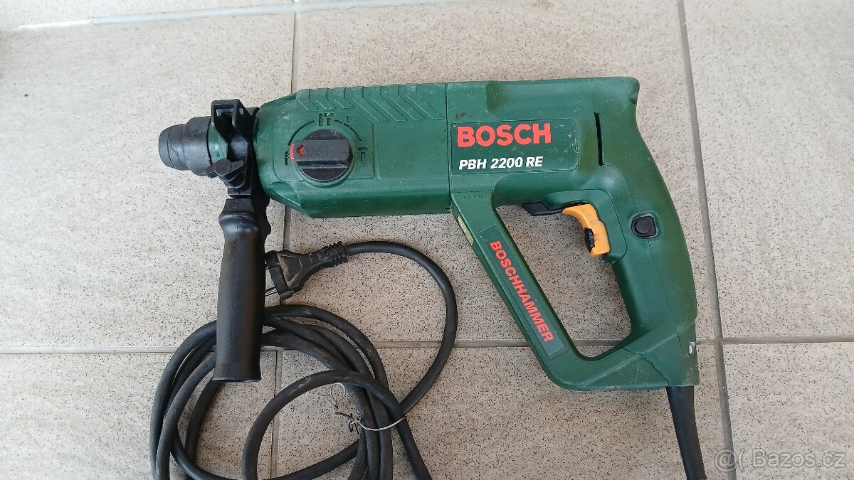 Vrtací a sekací kladivo Bosch