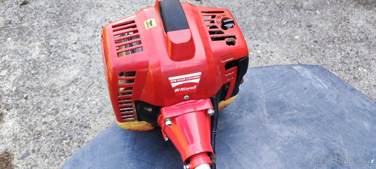 Motorový křovinořez