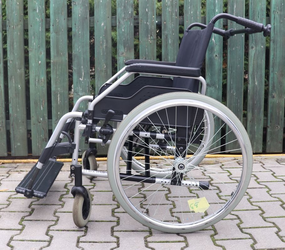 033-Mechanický invalidní vozík Meyra.