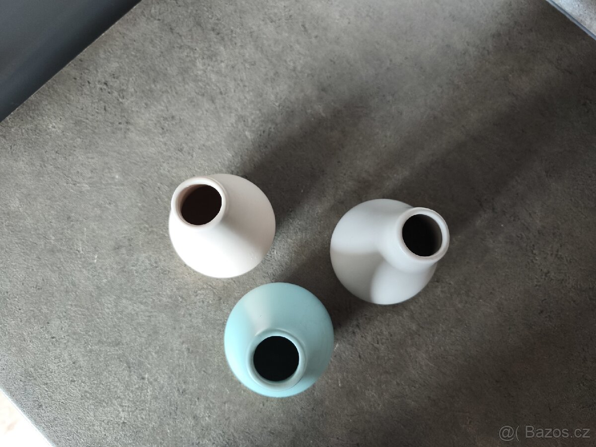 3 vazicky 14x7 cm tchibo keramika