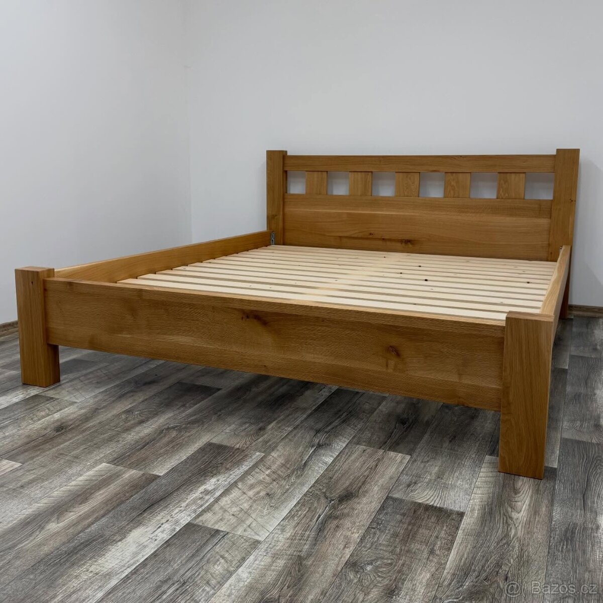 Dubová manželská postel