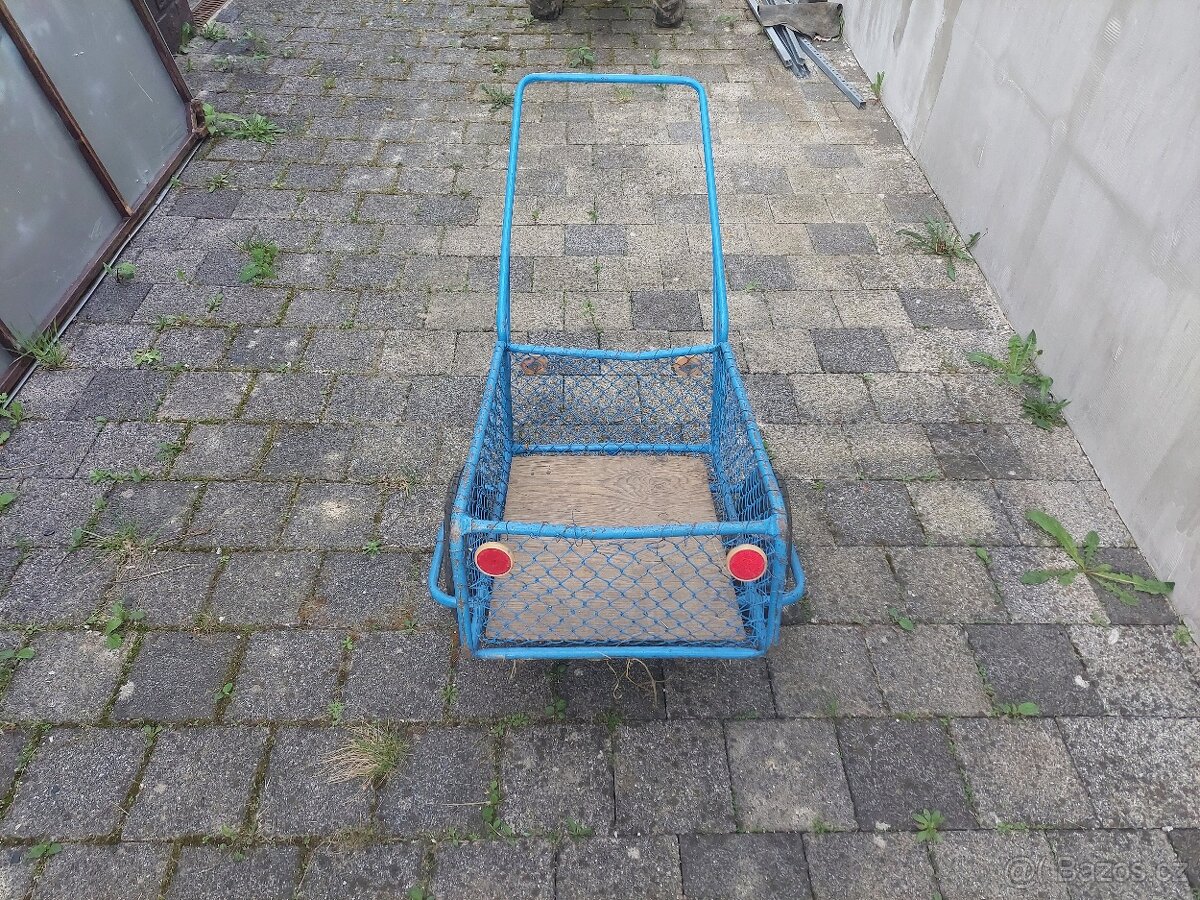 Dvoukolák, kára, vozík
