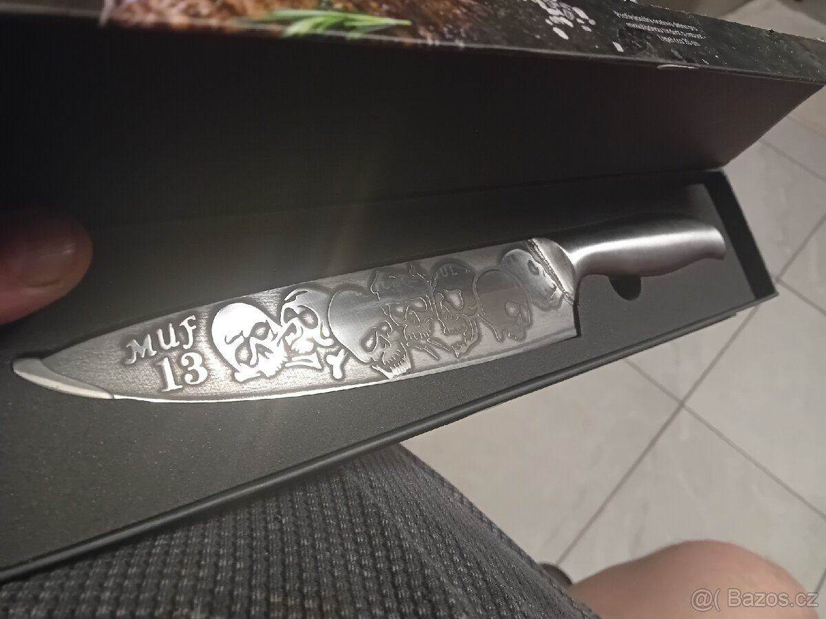 NŮŽ Viking 1