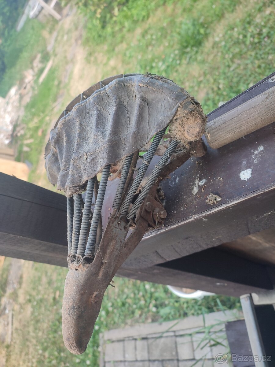 Jawa 175 předválečné sedlo