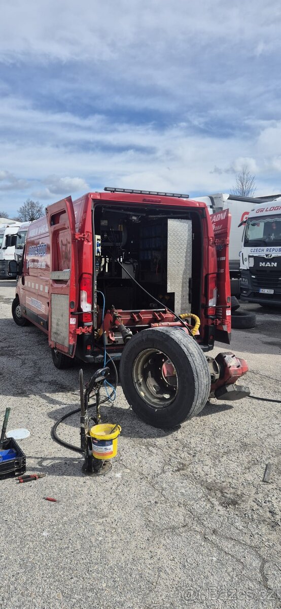 Pneuservis LKW Pneu
