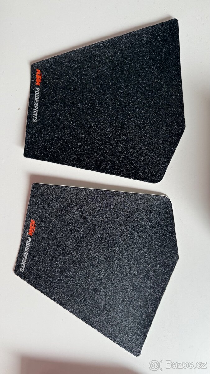 Gripy nádrže KTM Duke 890