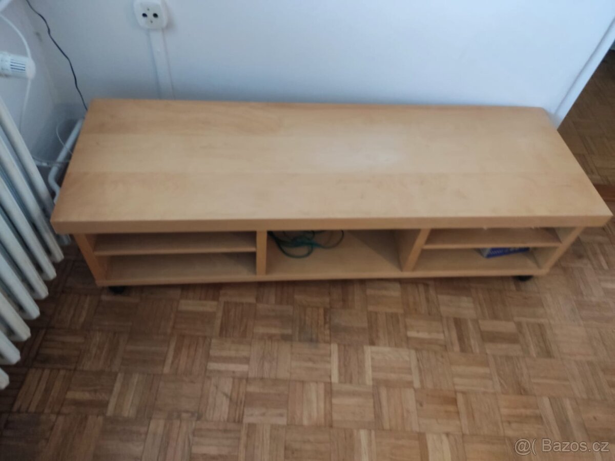 TV stolek