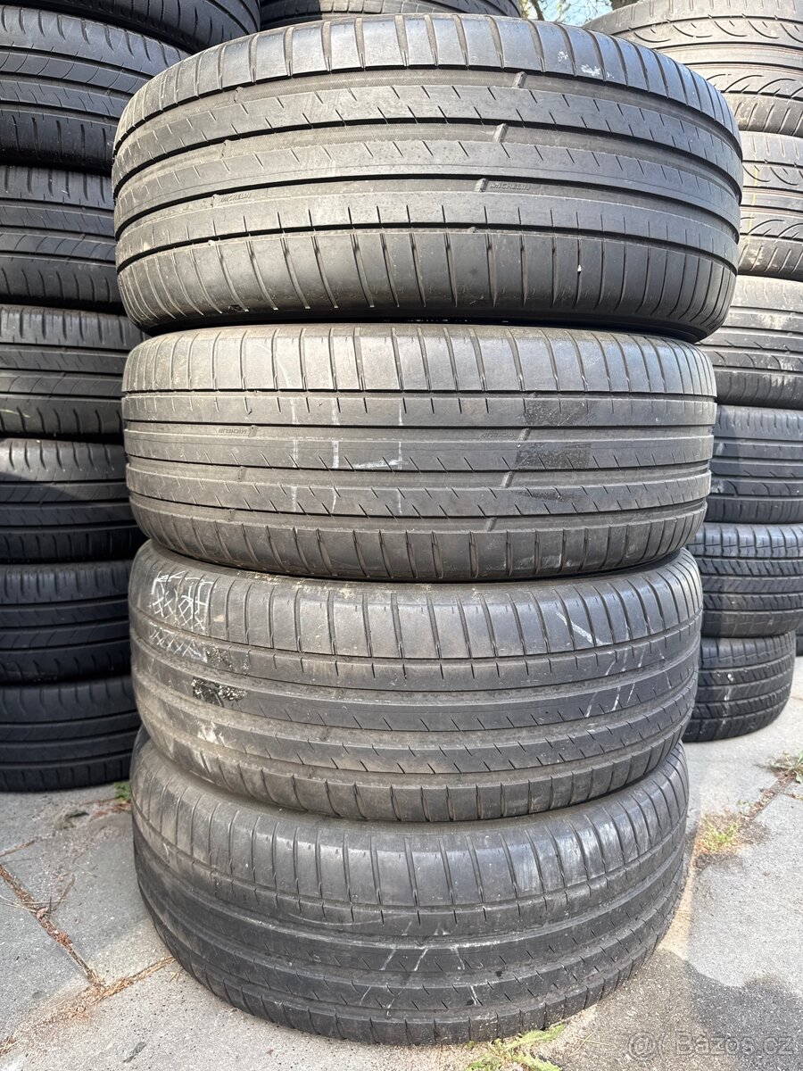 Sada letních pneumatik Michelin 235/60/18