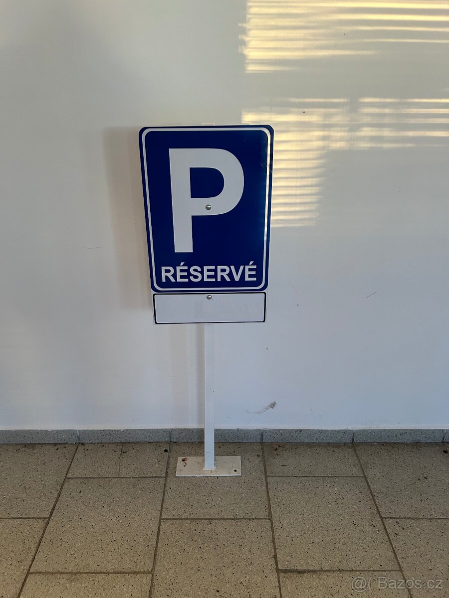 Dopravní značení - parkovací cedule, parkovací stání/místo