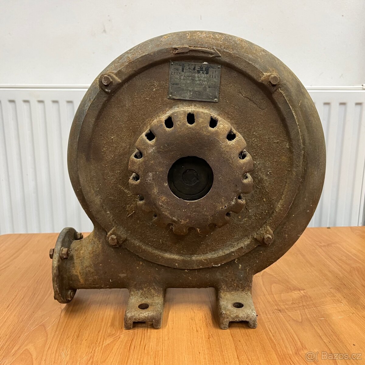 Kovářská výheň - ventilátor, dmychadlo