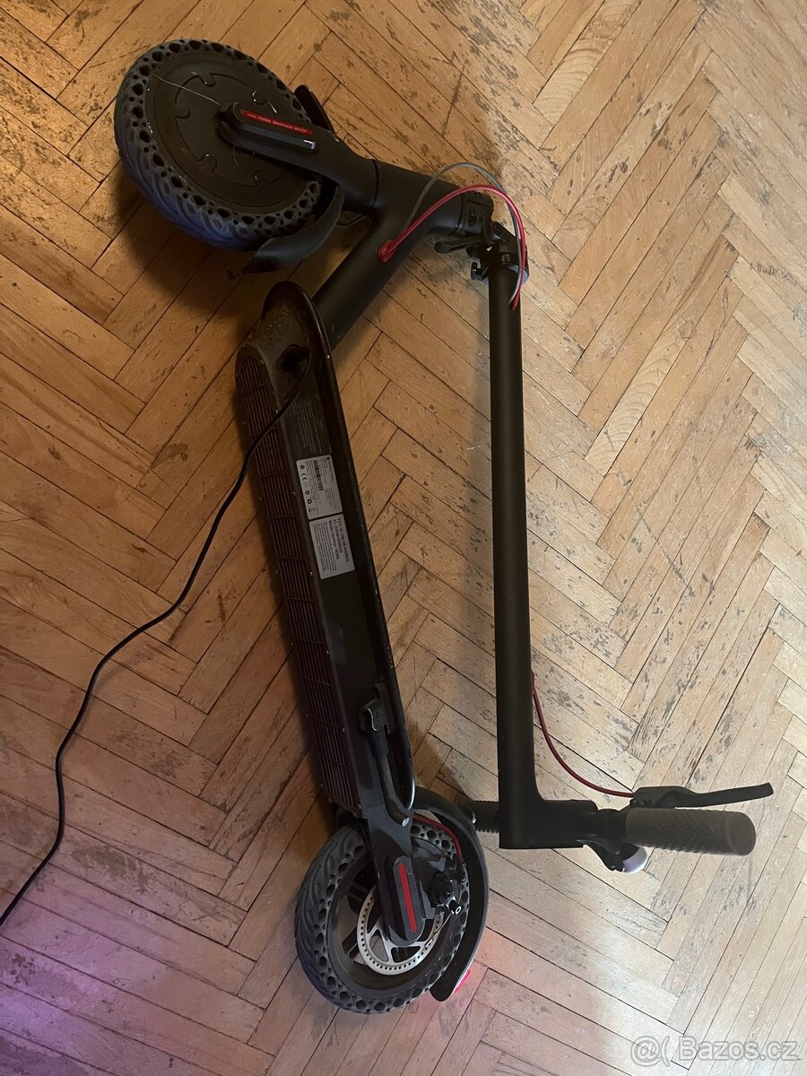 Elektrokoloběžka na opravu – nenabíjí