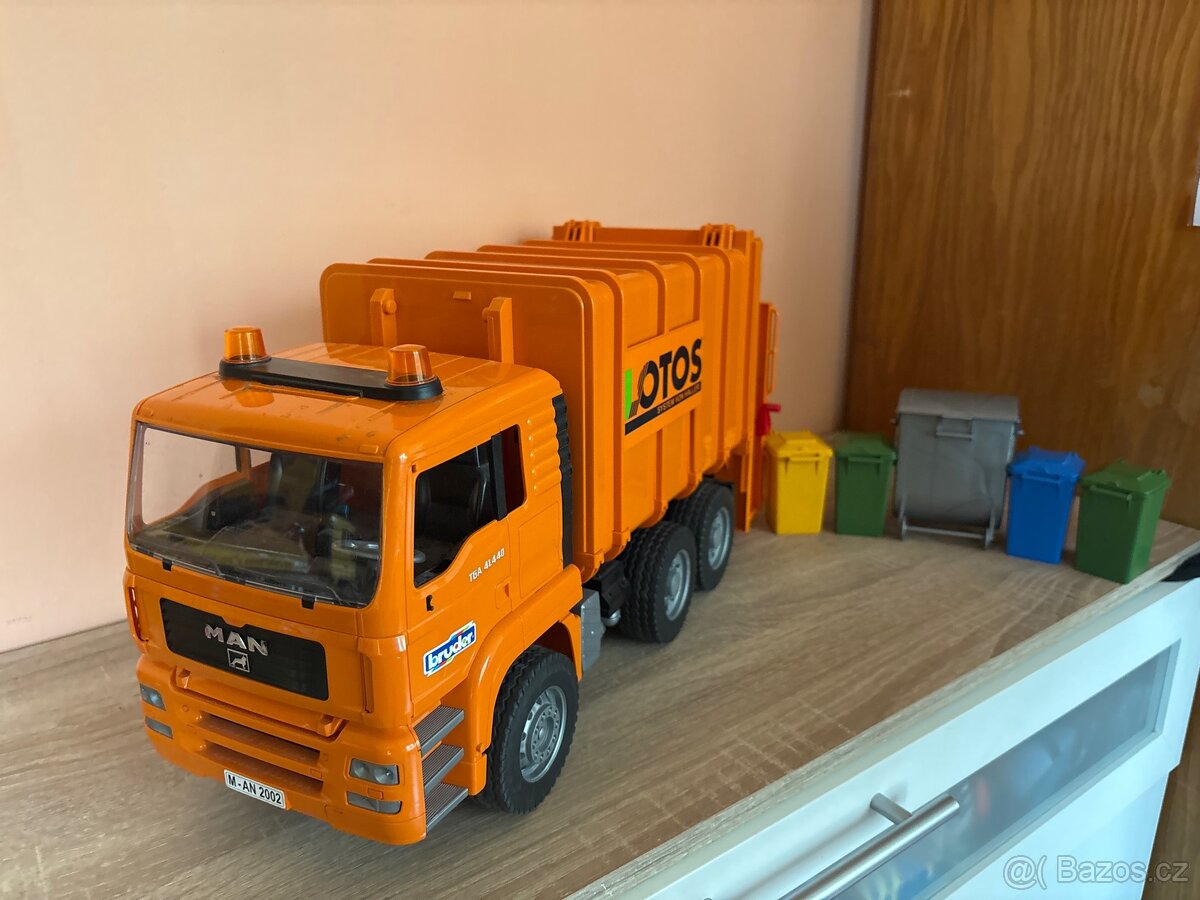 BRUDER 2762 popeláři