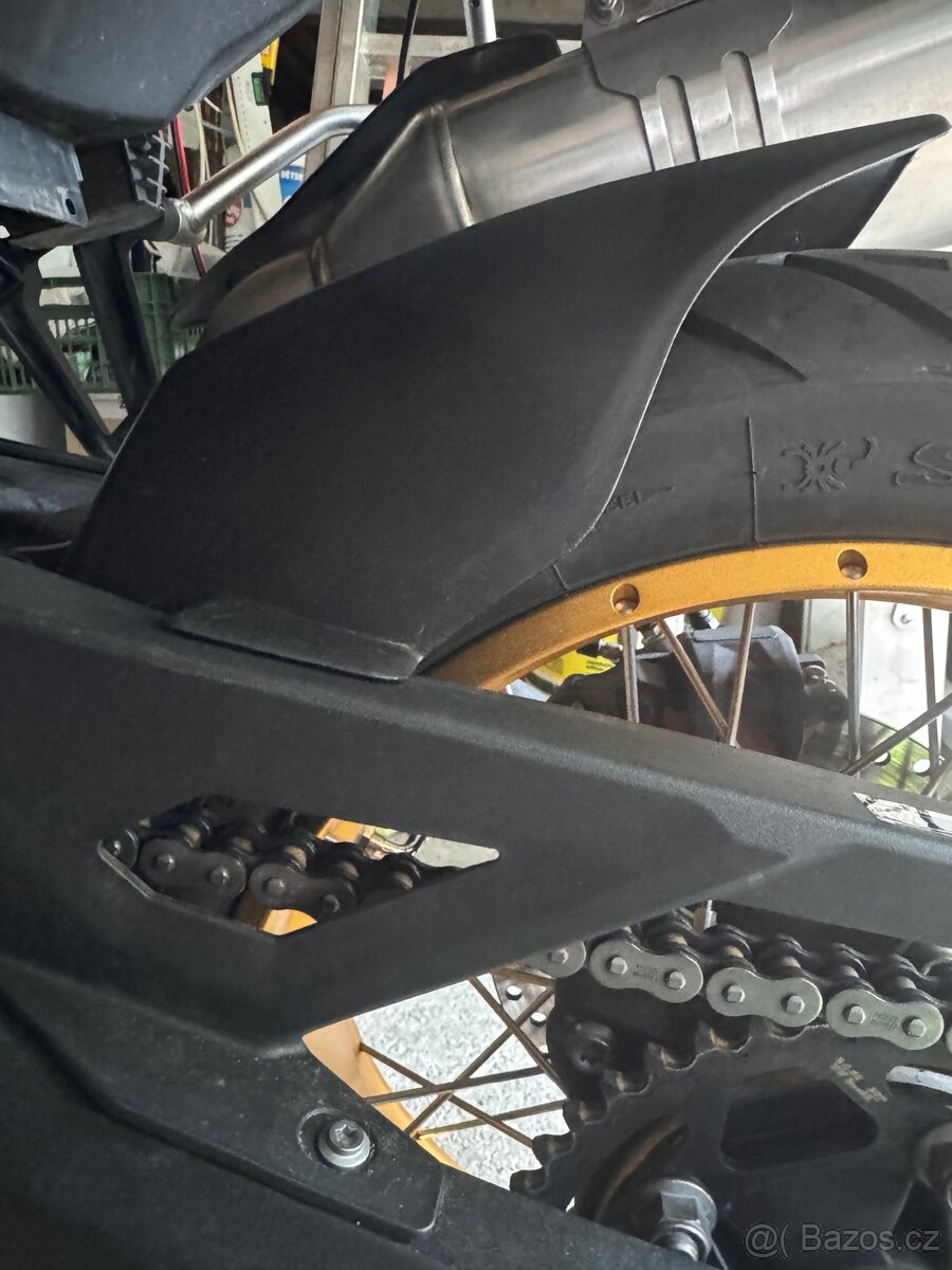 Voge 900 DSX
