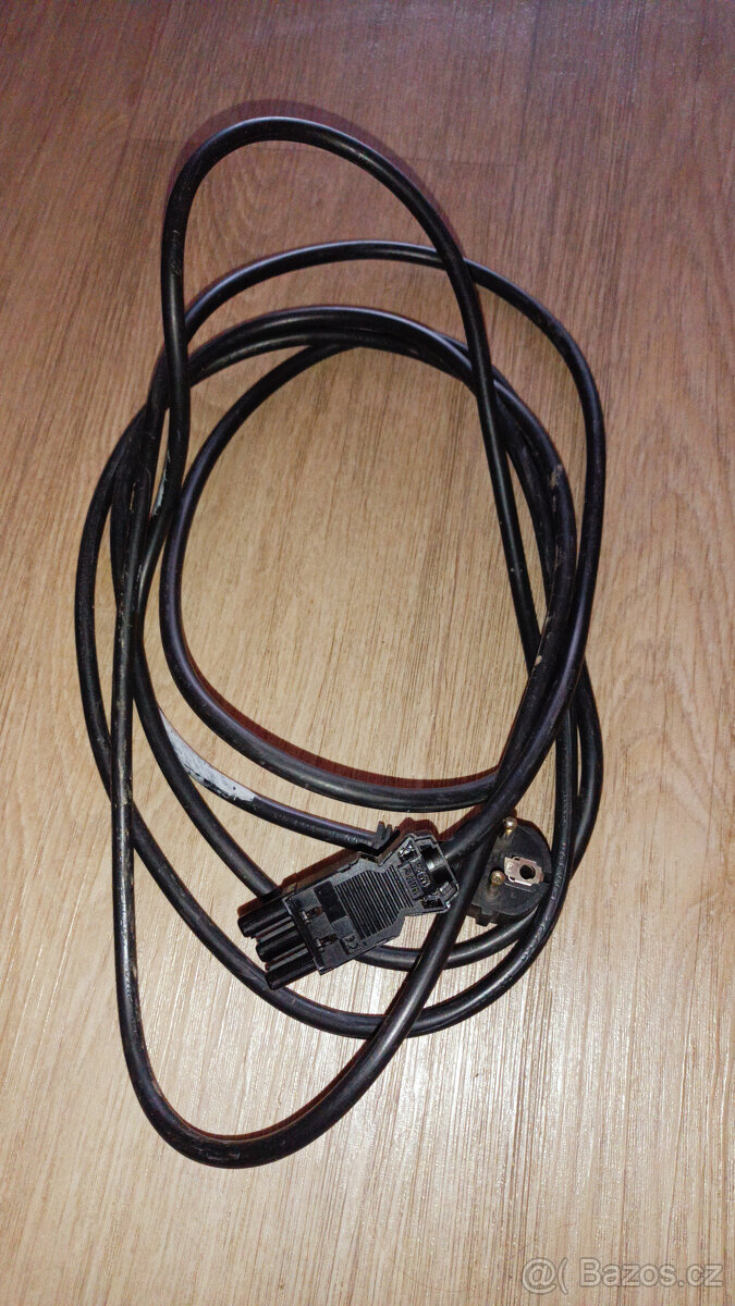 Napájecí kabel