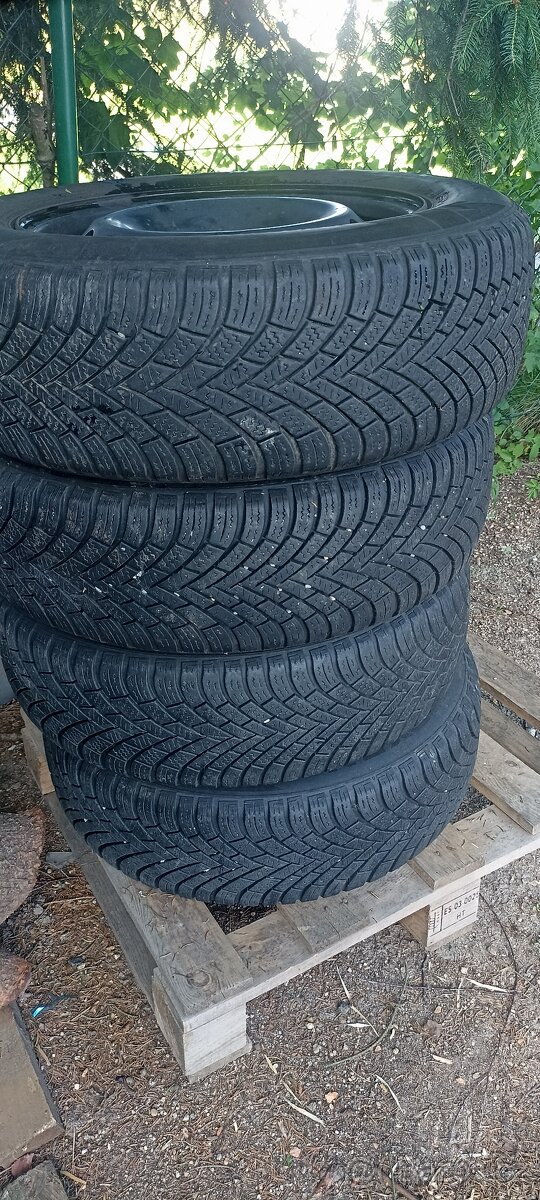 Prodám sadu zimních kol Škoda