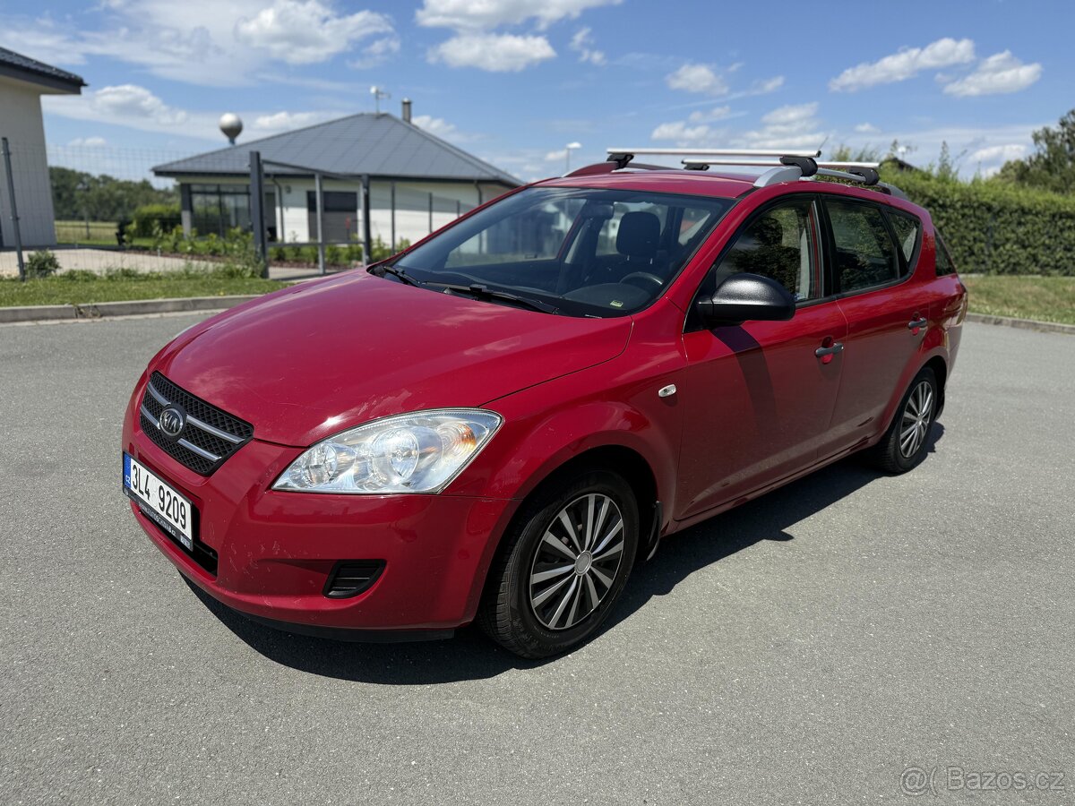 Kia Ceed 1.6CRDi 85kw SW rv.09 +NOVÁ STK+