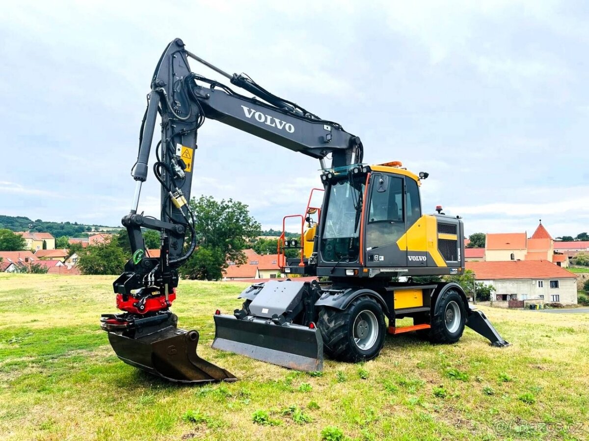 Kolové rypadlo Volvo EW160E