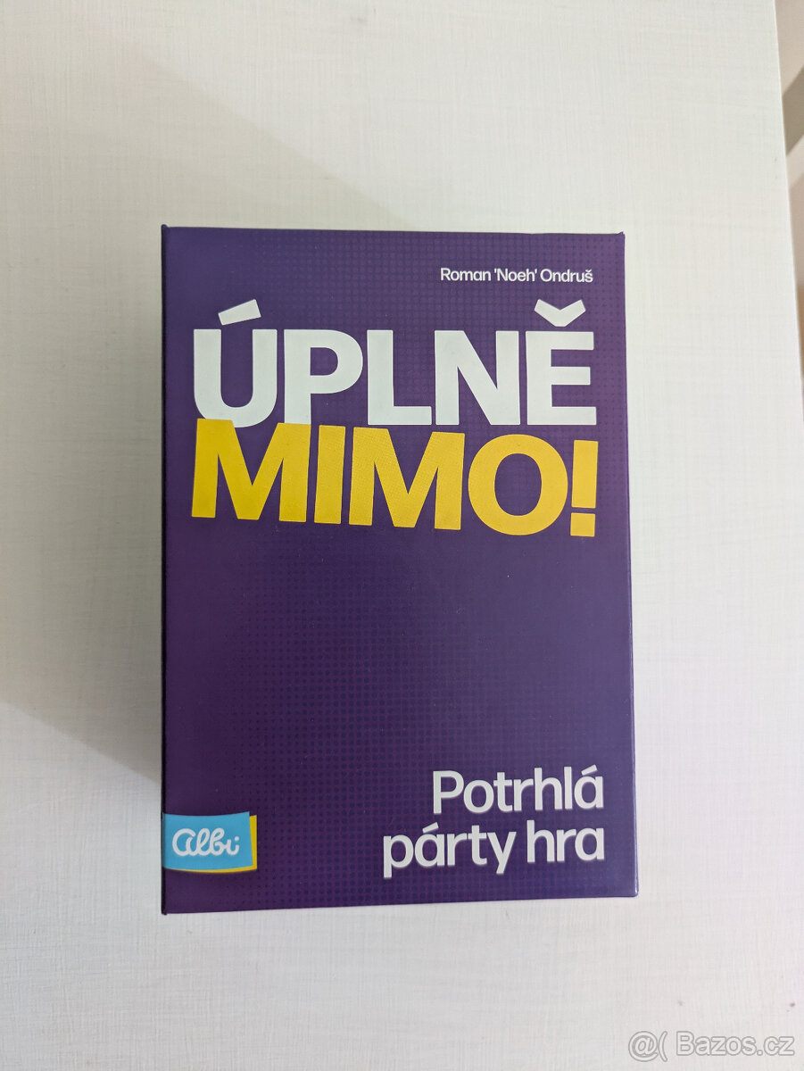 Párty karetní hra Úplně mimo