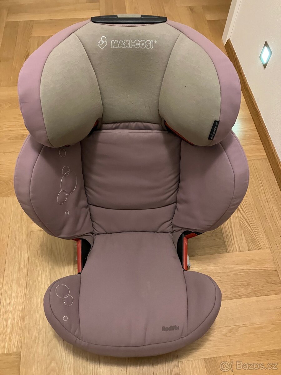 Prodám starší sedačku Maxi Cosi