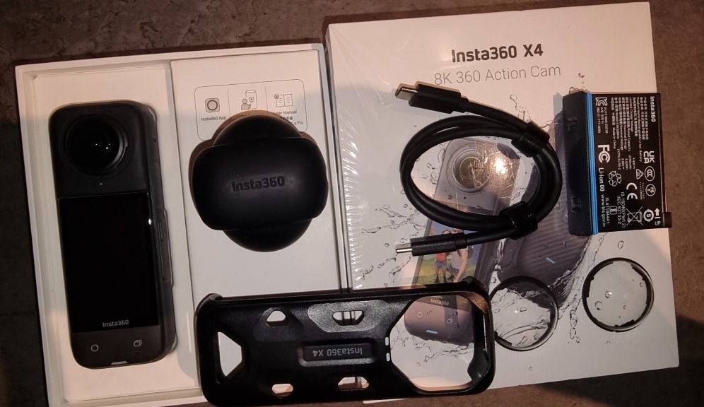 Insta 360 X4