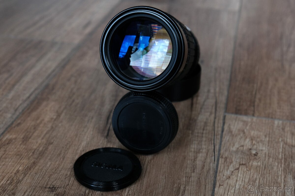 Sigma zoom MC 75-210mm f/3.5-4.5 - (Olympus OM)