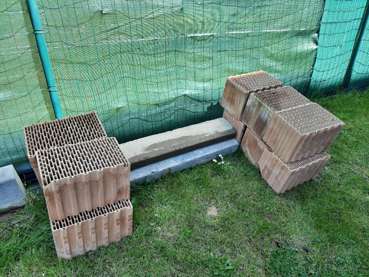 Cihly 38cm