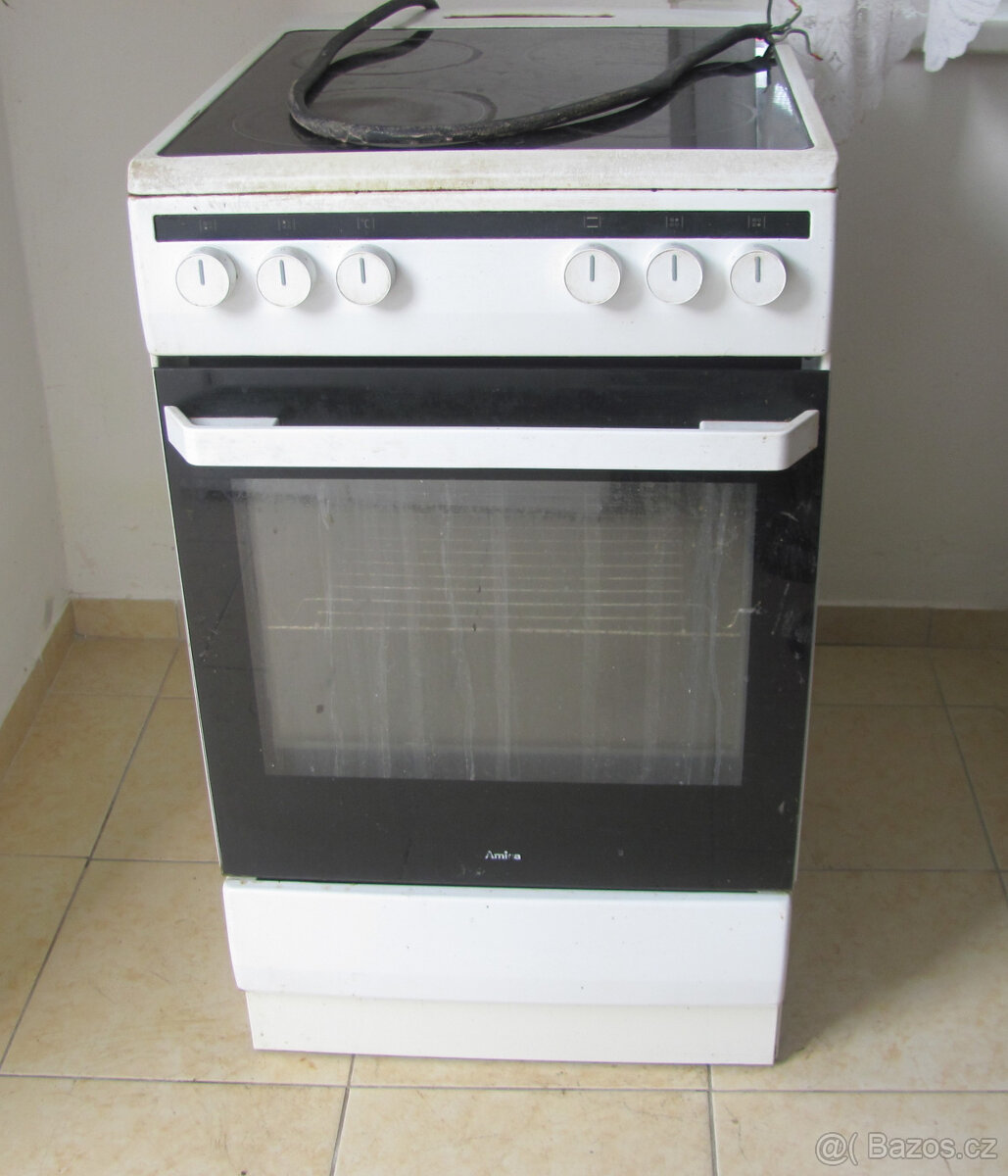 SKLOKERAMICKÝ SPORÁK AMICA - 50cm
