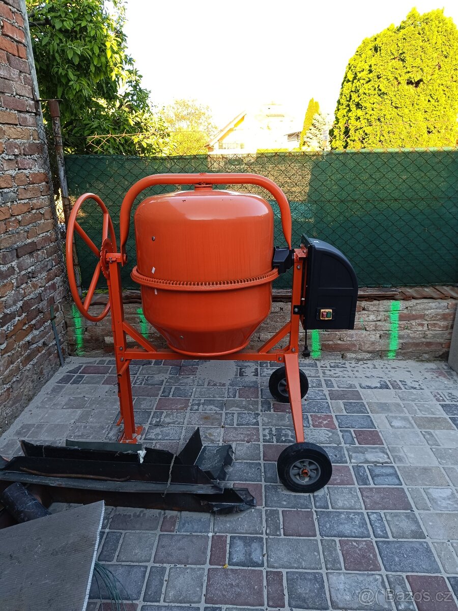 Stavební míchačka 230l 230V nepoužitá