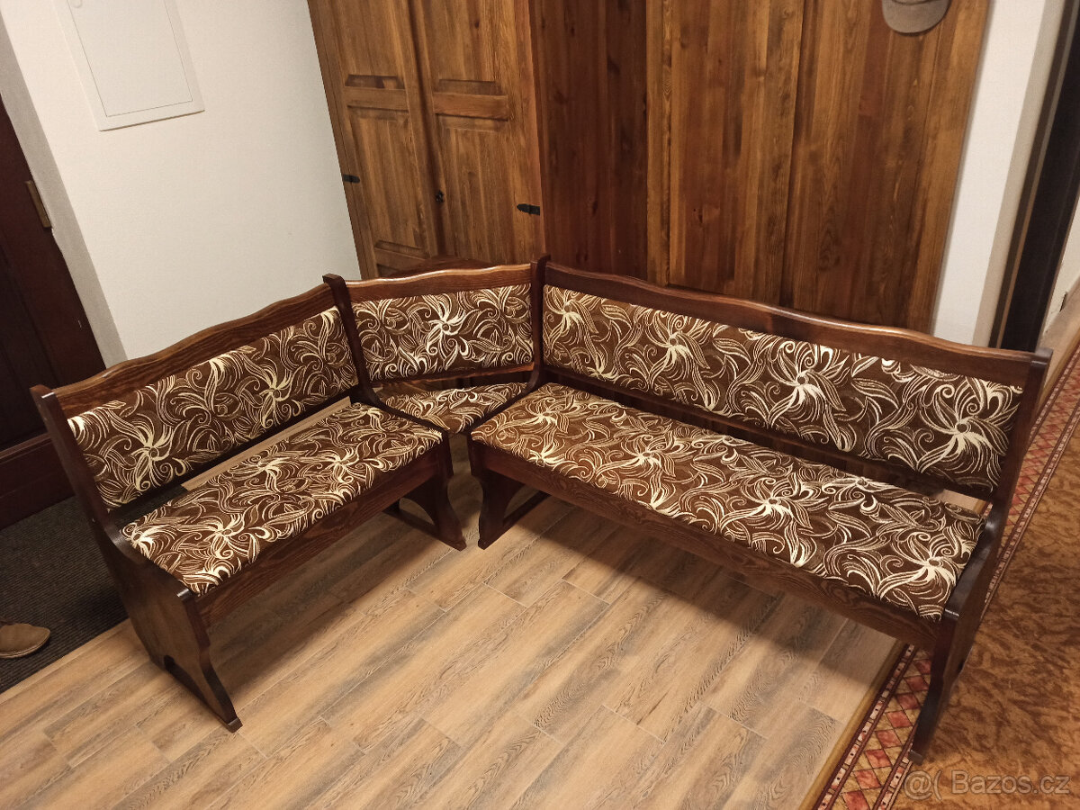 Prodám rohovou lavici do kuchyně