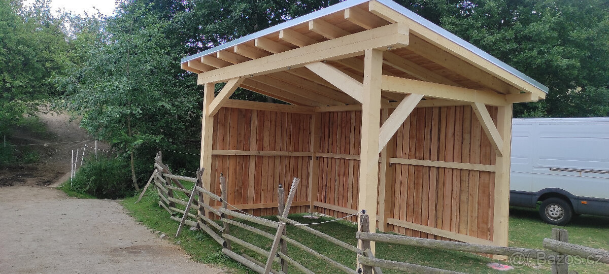 Pergola, Kone, Zastreseni, Pristresek