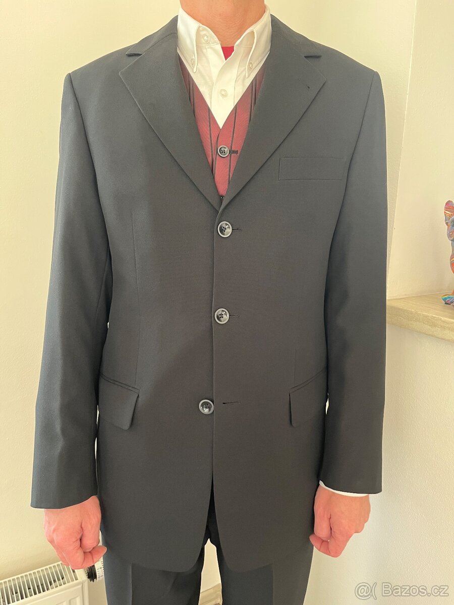 Krásný pánský oblek C&A s vestou