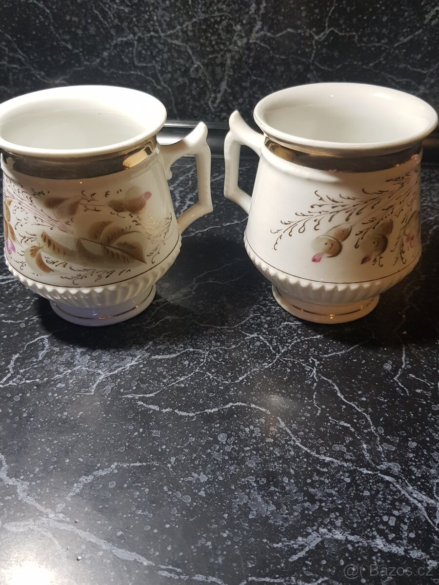 Starožitné párové hrnky.