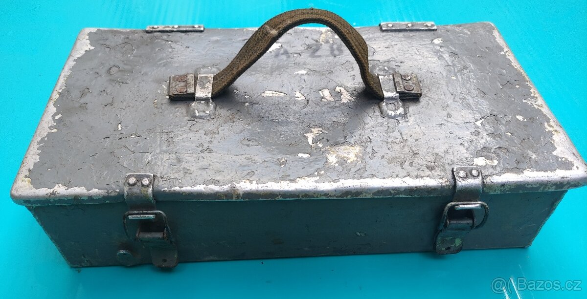 Vojenská bedna.