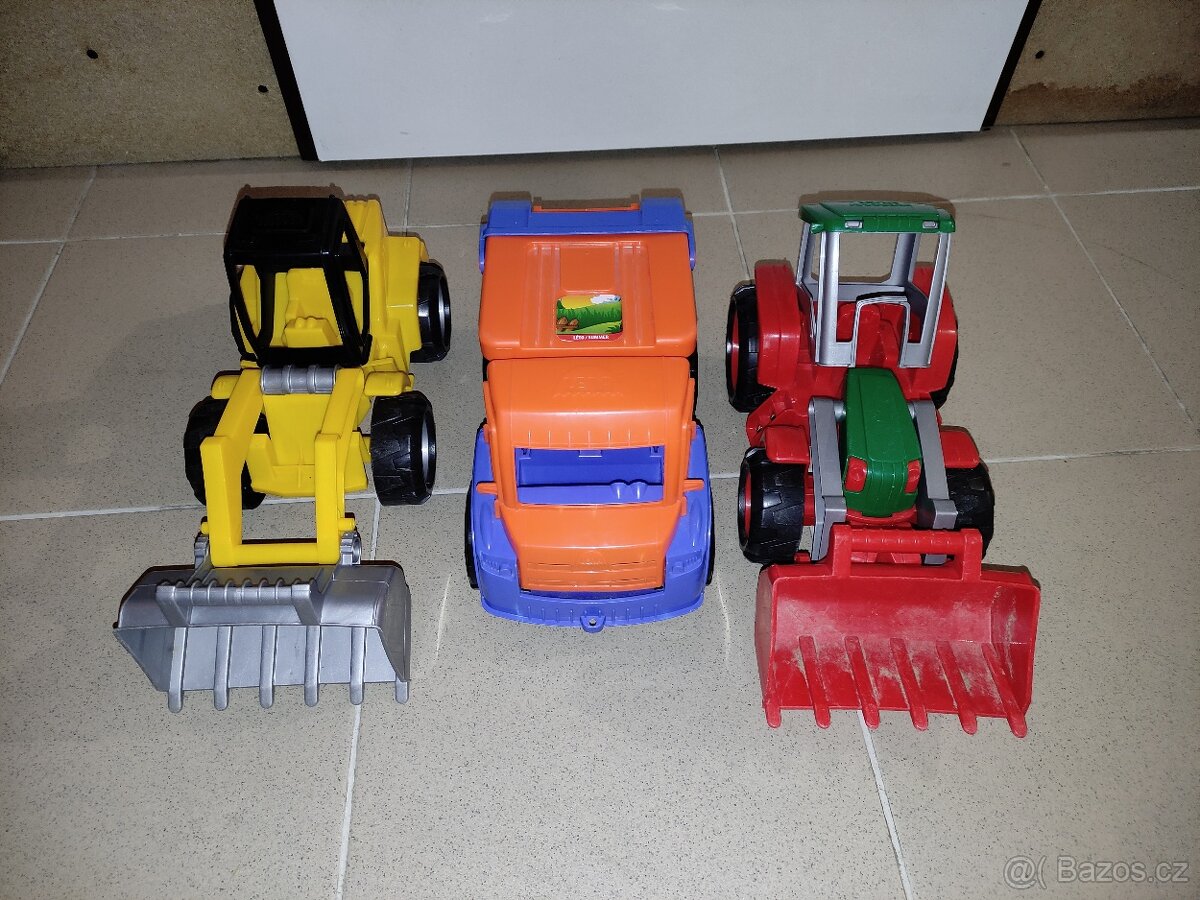 Traktor, bagr, auto popelář