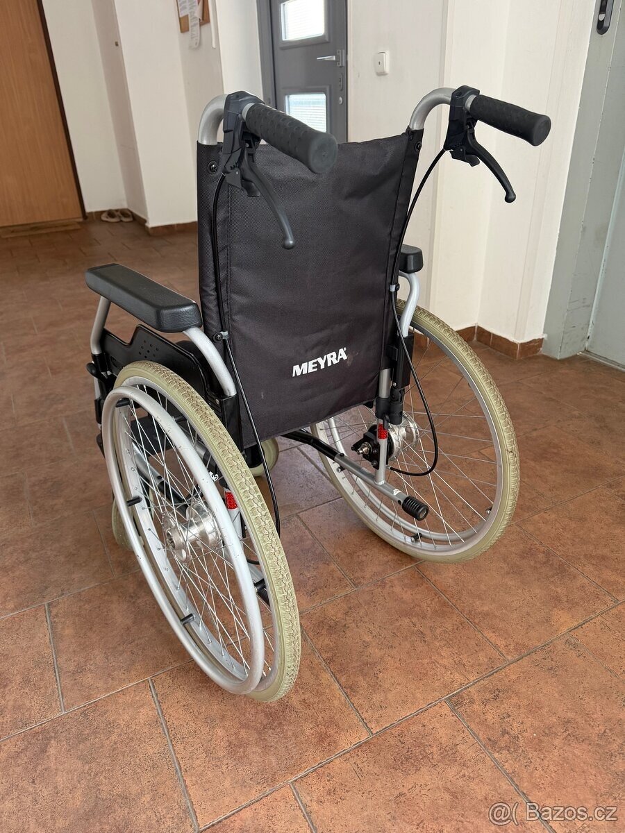 Invalidní vozík- projede 60tkama