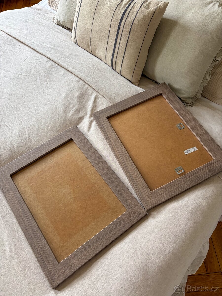 Dřevěné rámy Ikea